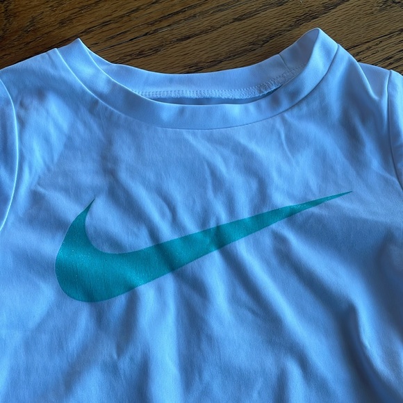 NIKE | Dri Fit T Shirt - Picture 2 of 5